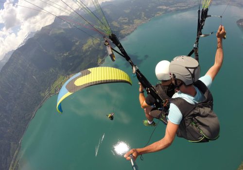 Paraglading